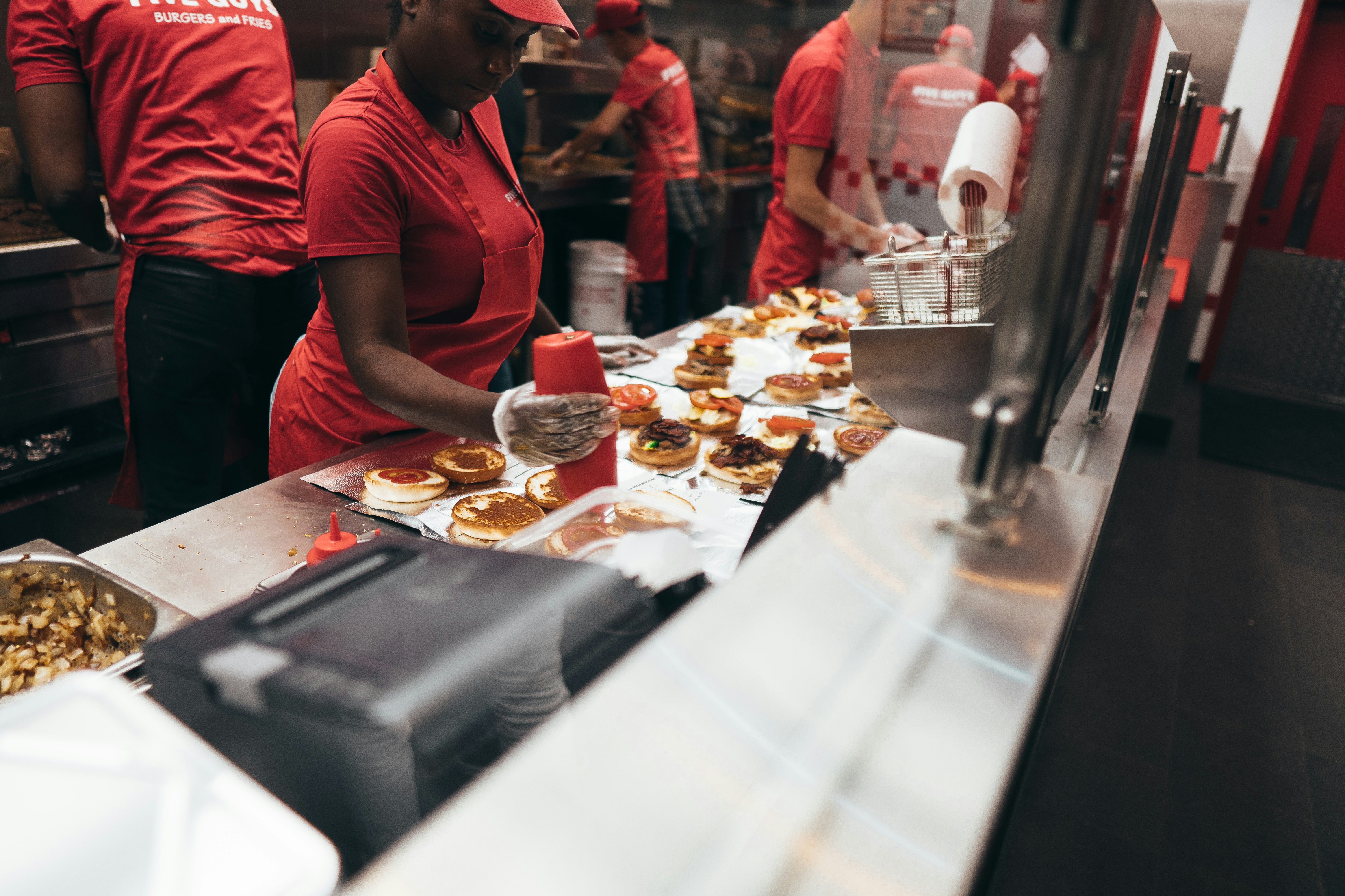 秒上工餐饮灵活用工赋能门店人效升级
